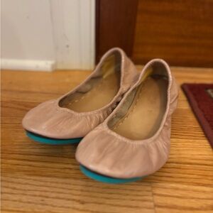 Women's Tieks Blush patent Ballet Flats